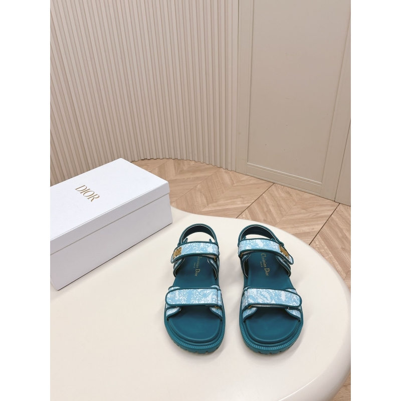 ch**an D*or slippers